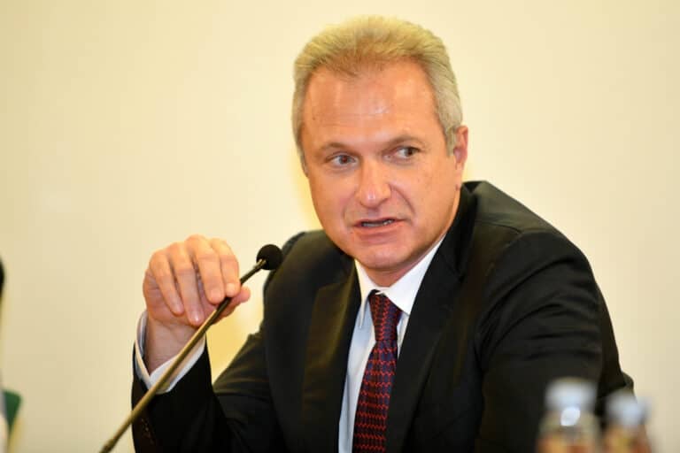 L'échec cuisant du stade de l'AS Roma : Guido Fienga évoque un projet à un milliard d'euros avorté