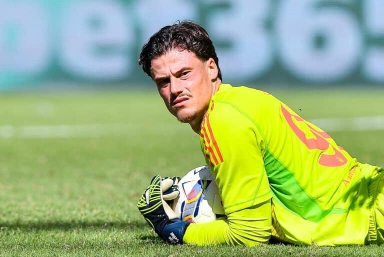 Les Négociations Complexes de Mile Svilar pour Renouveler son Contrat avec l'AS Roma