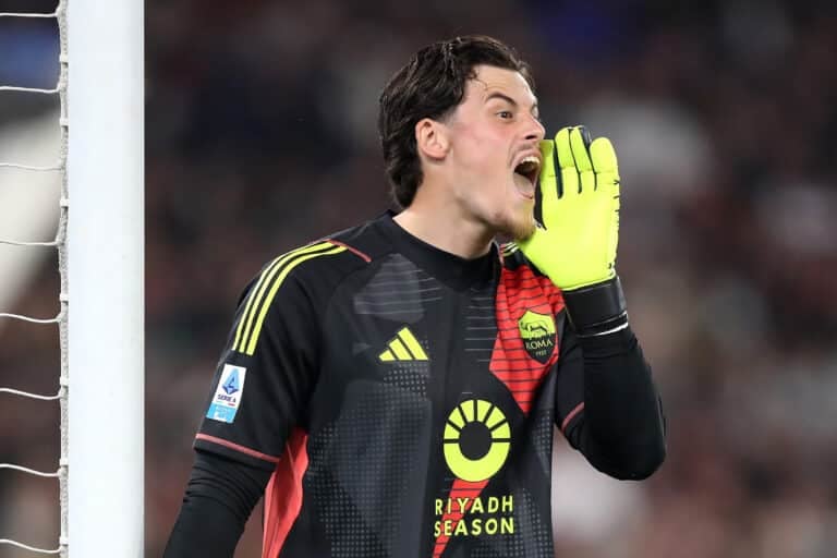 AS Roma : Mile Svilar, le Gardien Clé en Attente d'un Nouvel Engagement