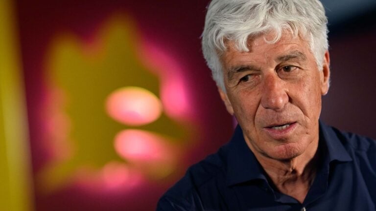 Gian Piero Gasperini : L'Entraîneur qui Transforme l'AS Roma en Contender du Calcio