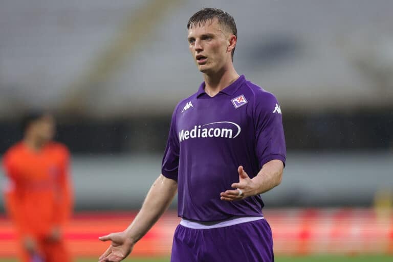 Roma en Quête d'Albert Gudmundsson : Un Striker Islandais Prêt à Éclore