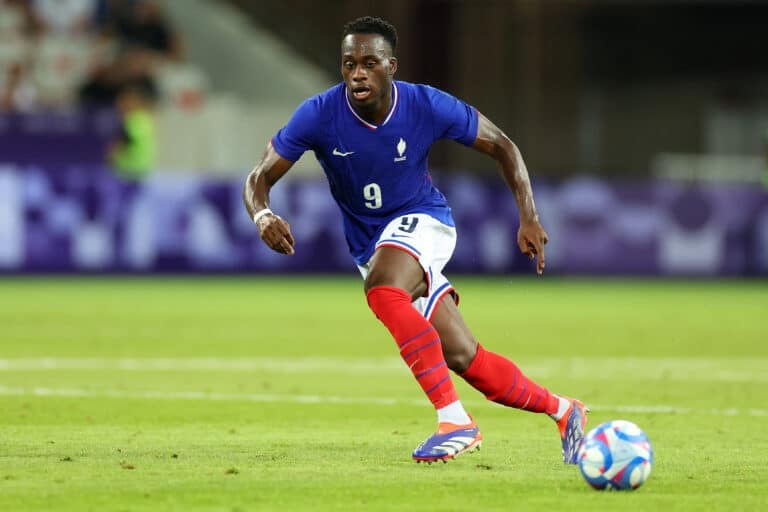 AS Roma : L'ascension d'Arnaud Kalimuendo au cœur du mercato