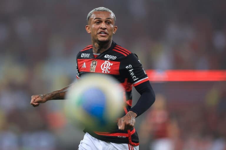 AS Roma et Juventus : La Bataille pour le Full-Back Brésilien Wesley