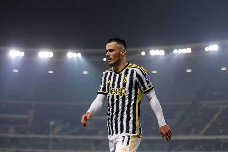 Filip Kostic : L'Avenir Incertain du Winger Serbe au Juventus