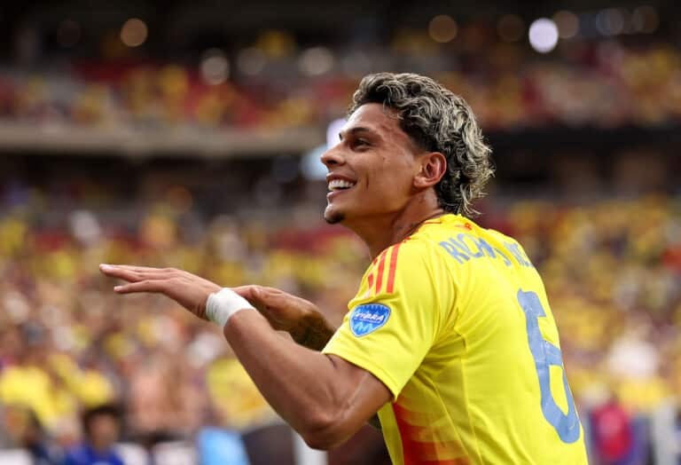 Mercato Estival : Richard Rios, la Nouvelle Pépite de la Roma!