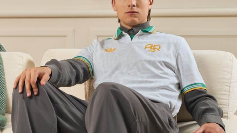 AS Roma dévoile un troisième maillot pour 2025-2026 : hommage à l'héritage vert de Rome