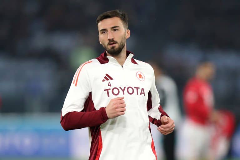 Bryan Cristante Prêt pour un Duel Épic avec l'Athletic Bilbao en Ligue Europa